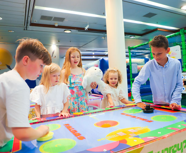 Lekrummet Summer Center på Silja Symphony