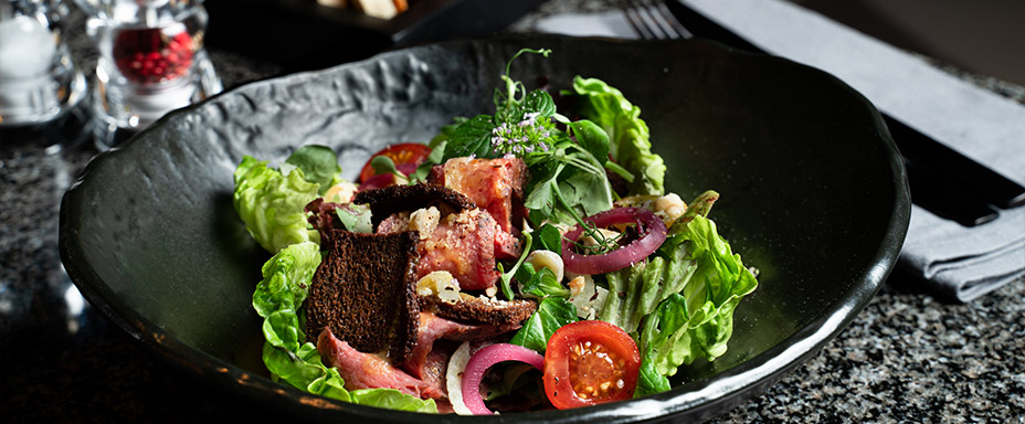 Sallad från Tallink City Grill House i Tallinn